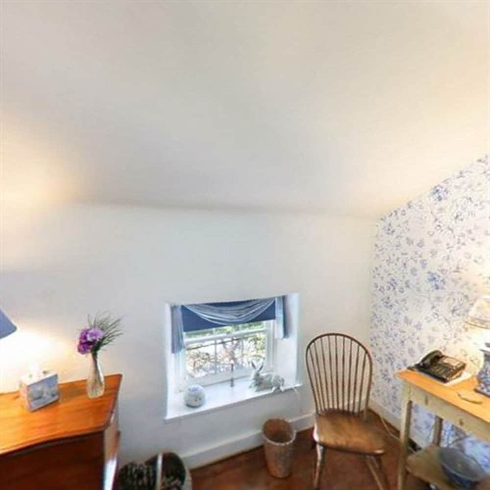 The Wayside Inn Bed Breakfast 5/50