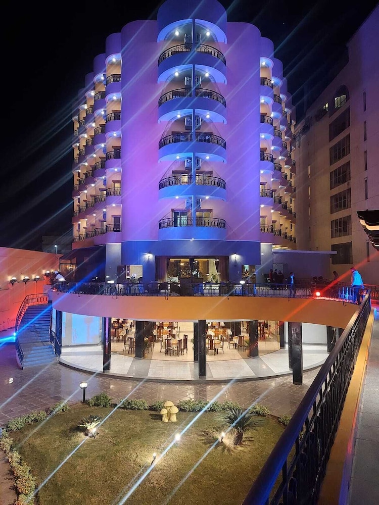 Lotus Hotel 3/28