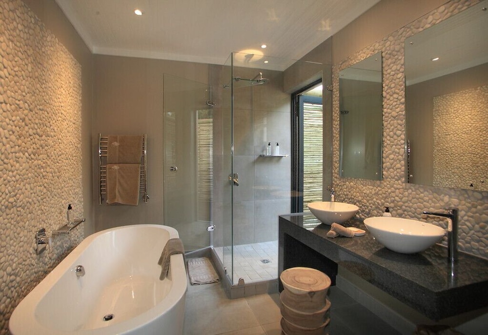 Scallop Guest Lodge 28/33