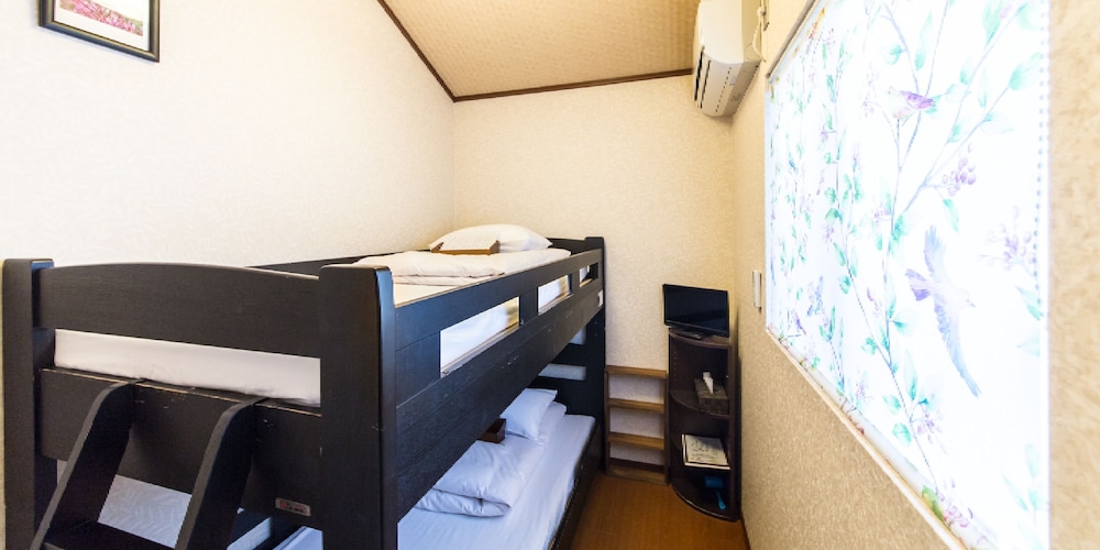 Guest House Na-No-Hana - Hostel Caters To Women 11/15