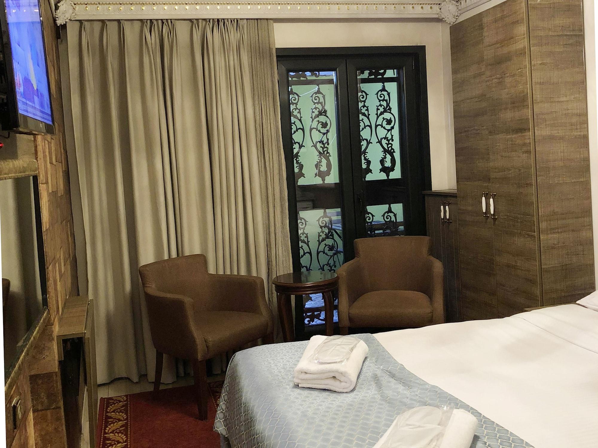 Borancik Suites 12/100