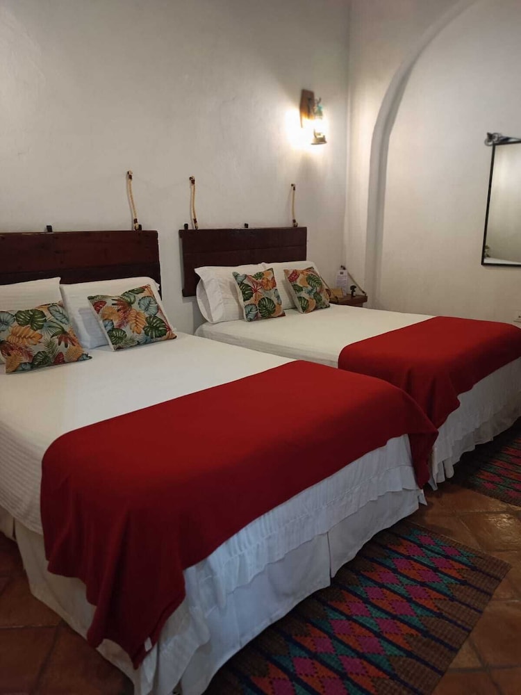 BOHEMIA HOTEL BOUTIQUE 19/50