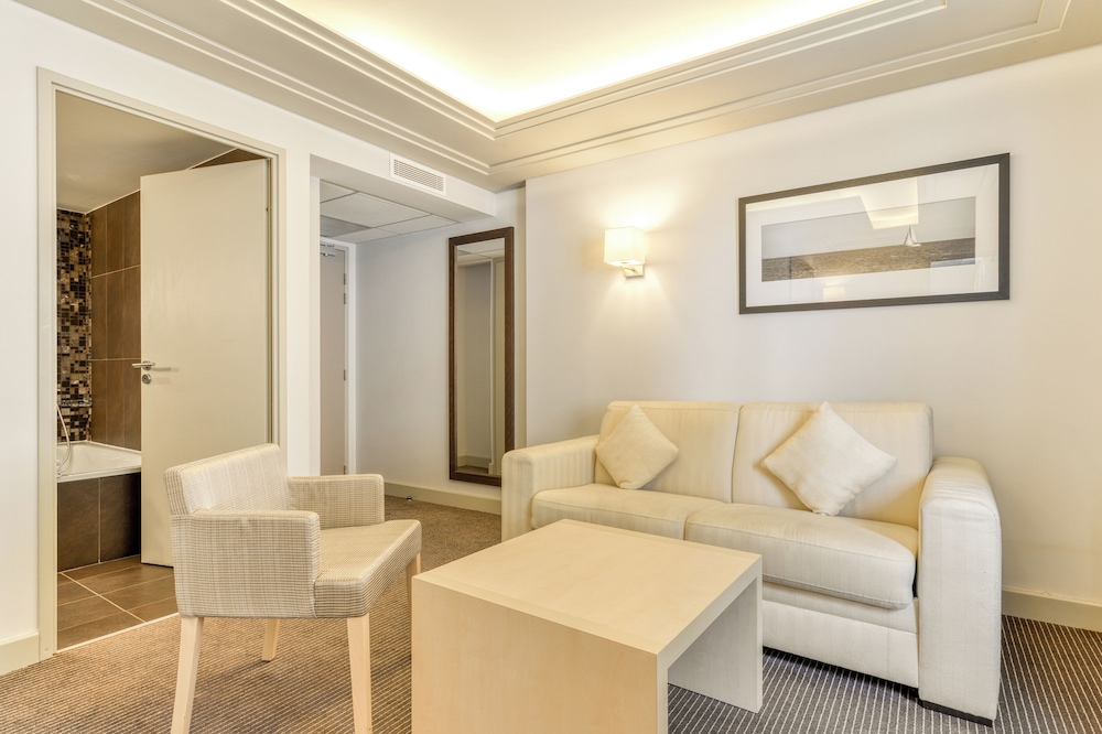 Zenitude Hotel la Valadière, an Ascend Collection Hotel 38/62