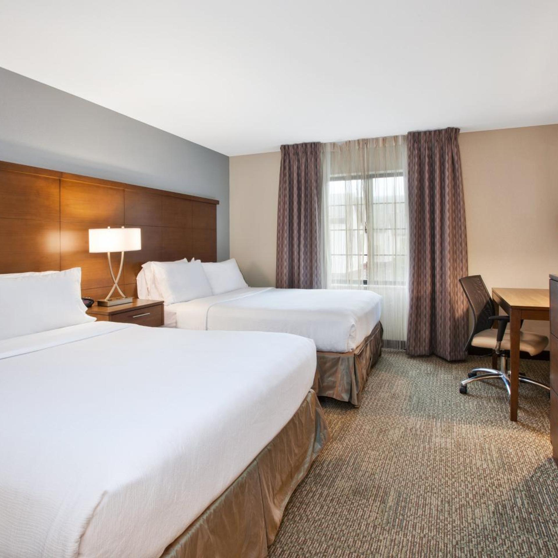 جناح بغرفتي نوم، STAYBRIDGE SUITES KALAMAZOO 3/5