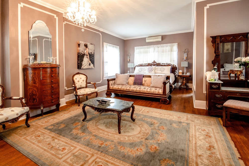 Mathis House, A Victorian Bed & Breakfast and Tea Room at 600 Main 32/50