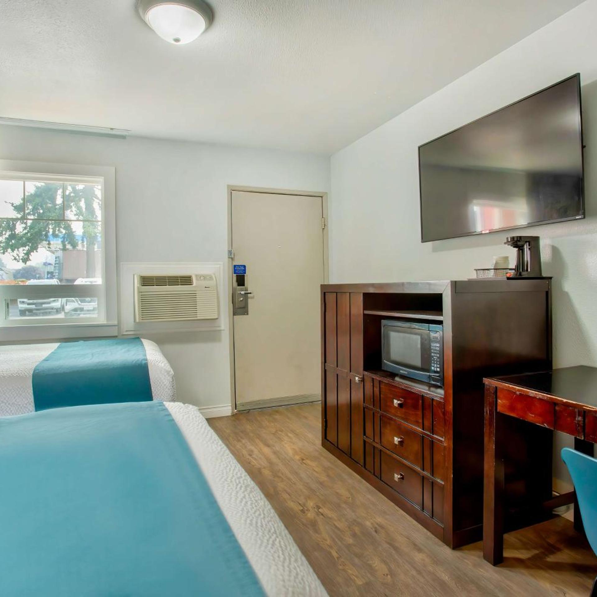 غرفة بسريرين كوين، Studio6 Suites Albany, OR 4/5