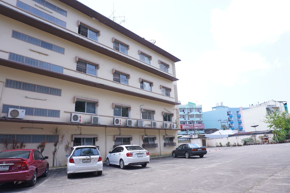 SRI CHUMPHON HOTEL photo4