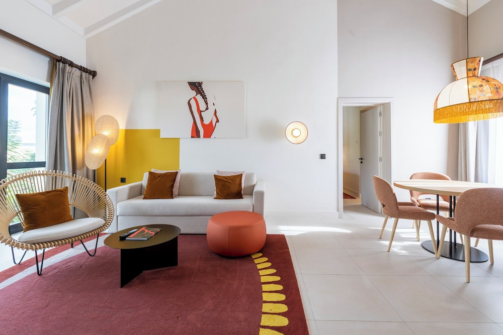 2 Bedrooms, Family Suite, Lounge, 2 Double Beds، SO/Sotogrande Spa & Golf Resort Hotel 3/7