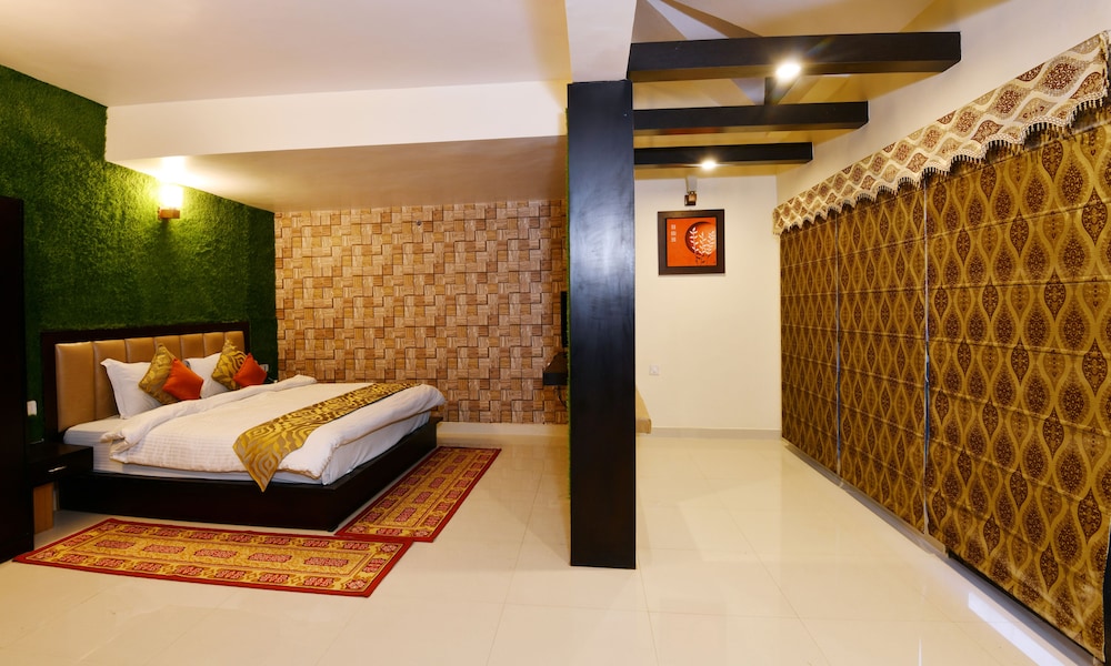 Dynasty Resort, Khurpatal 11/51