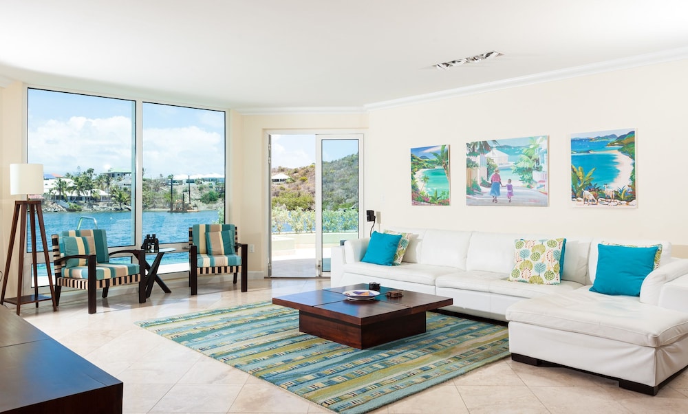 Oyster Bay Beach Resort 30/48