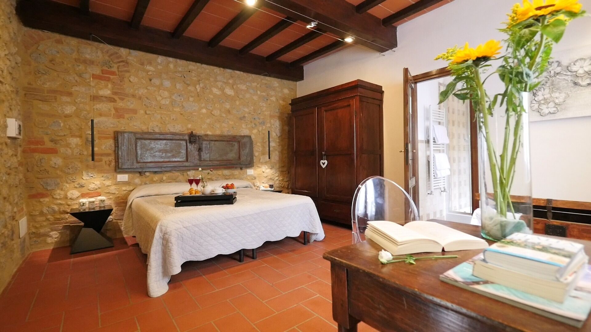 ROOM, DOUBLE OR TWIN BED, TERRACE, GROUND FLOOR