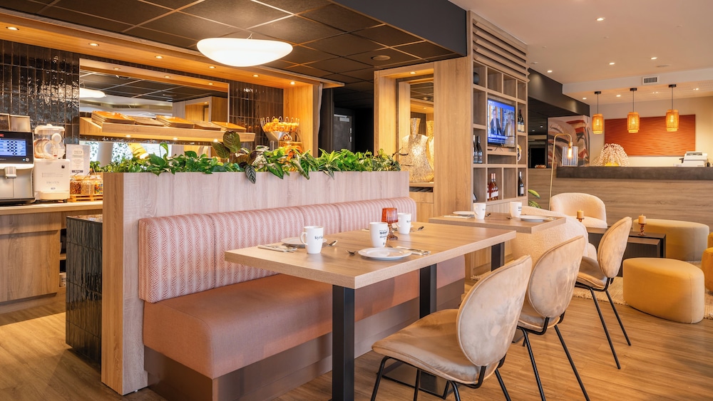 Kyriad Prestige Vannes Centre Palais Des Arts 50/66