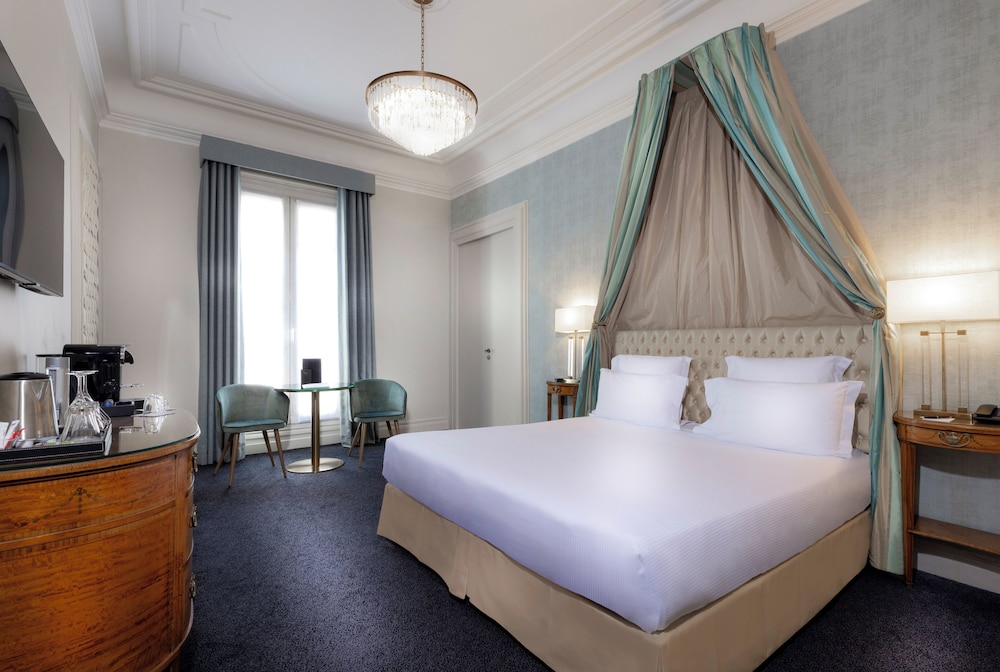DELUXE, DOUBLE BED, BALCONY