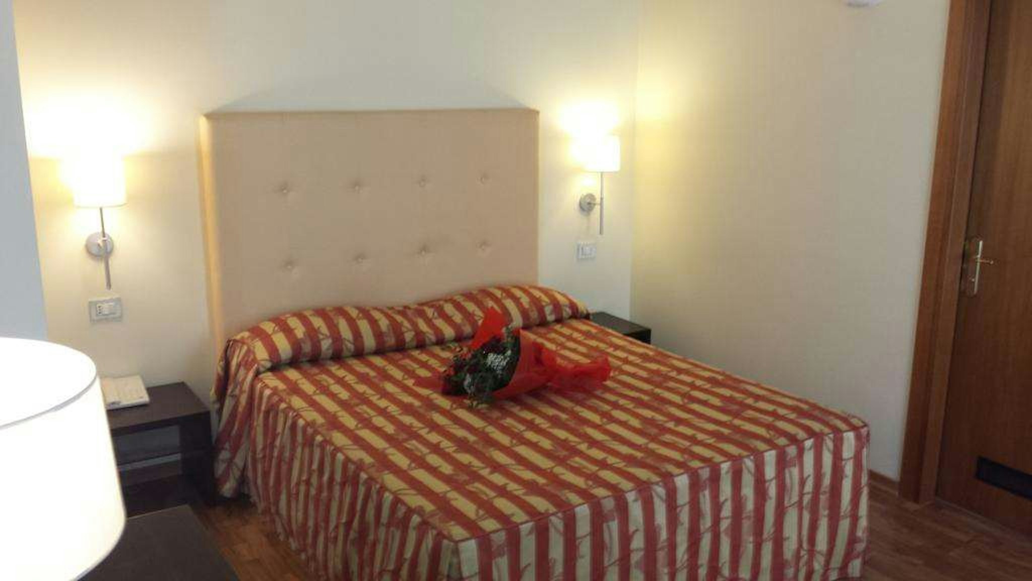 Hotel Due Colonne 16/71