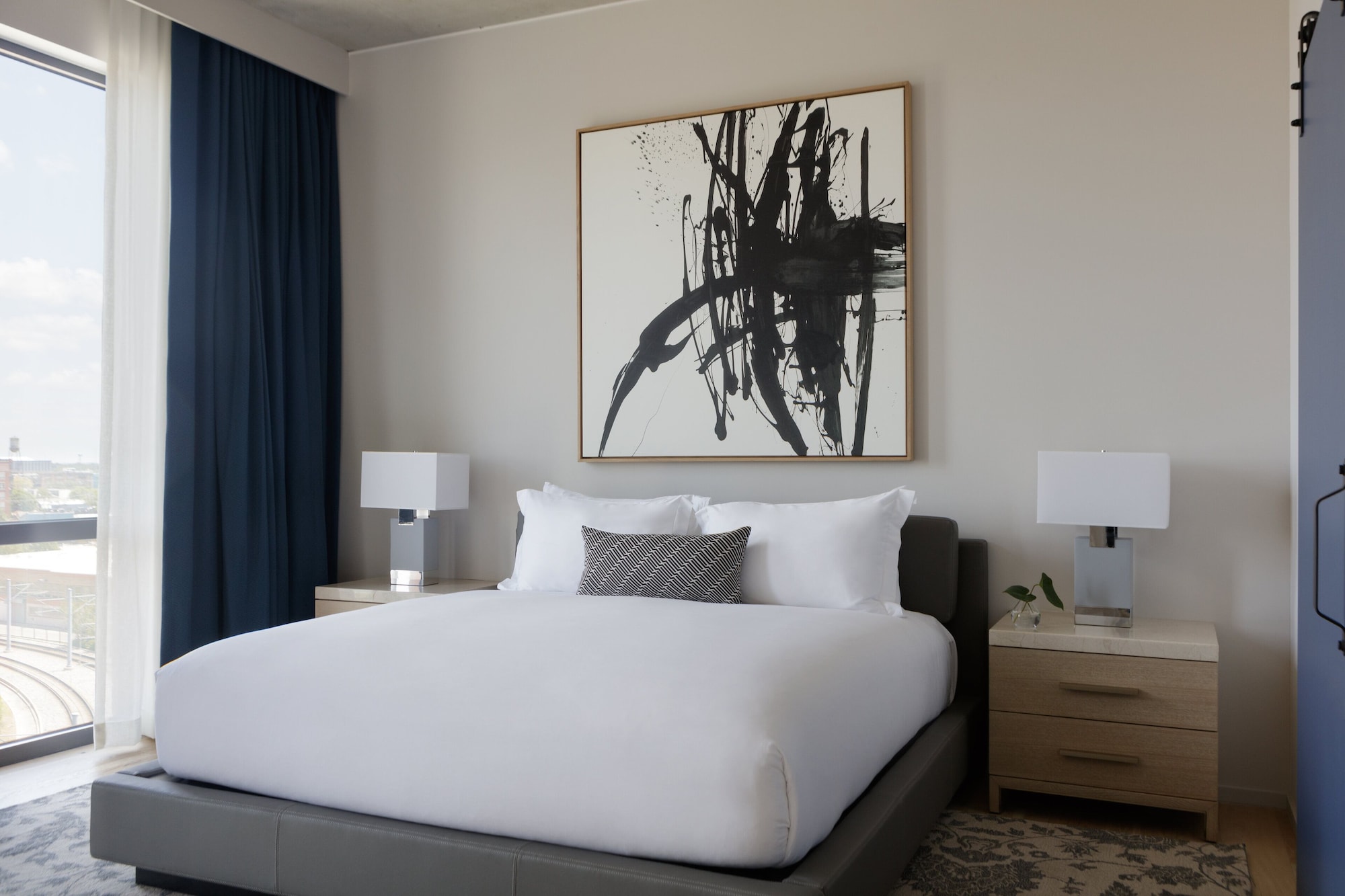 1 Bedroom, Suite, King Bed, Dining Area