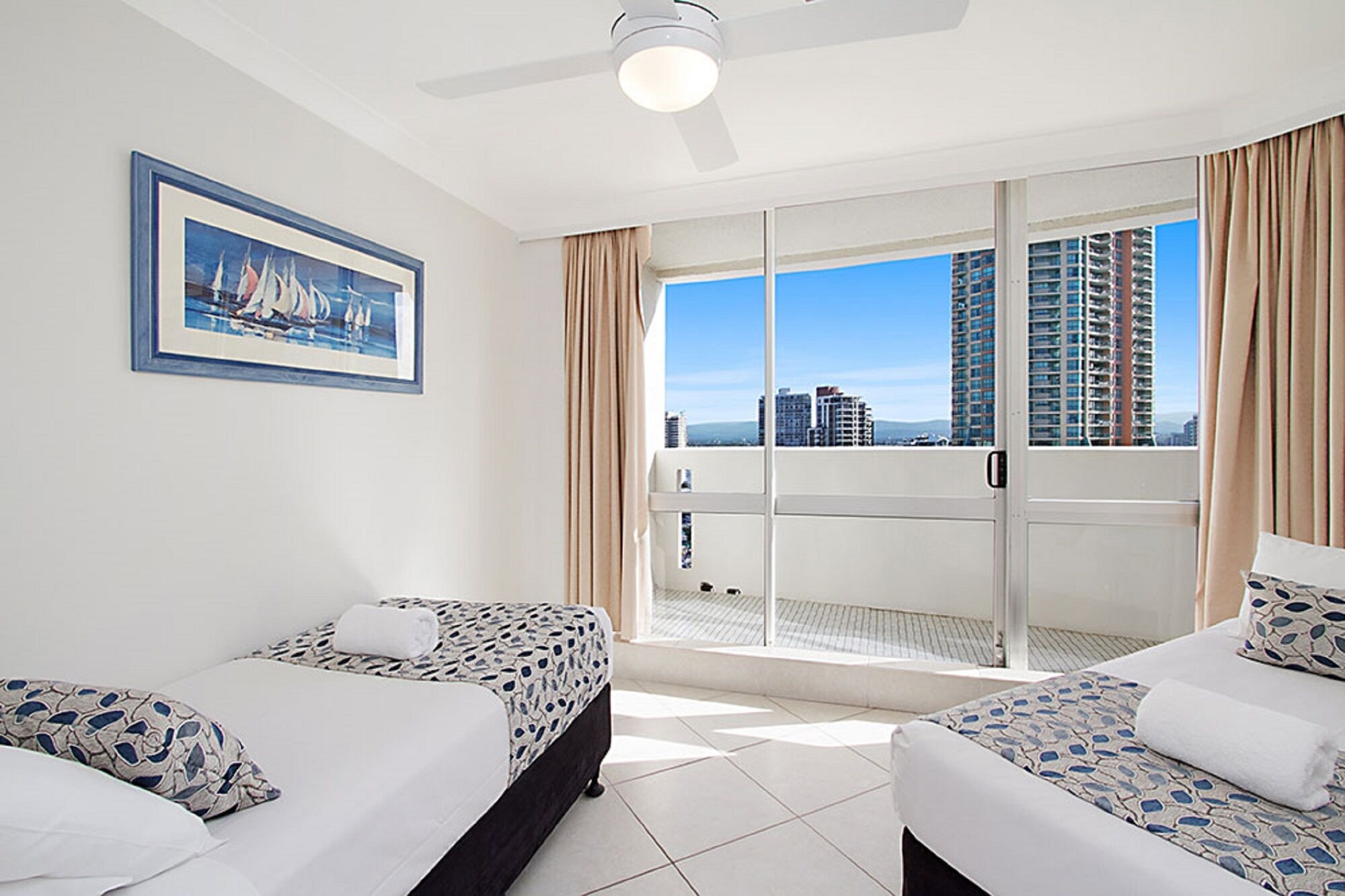 2 BEDROOMS, CITY, APARTMENT