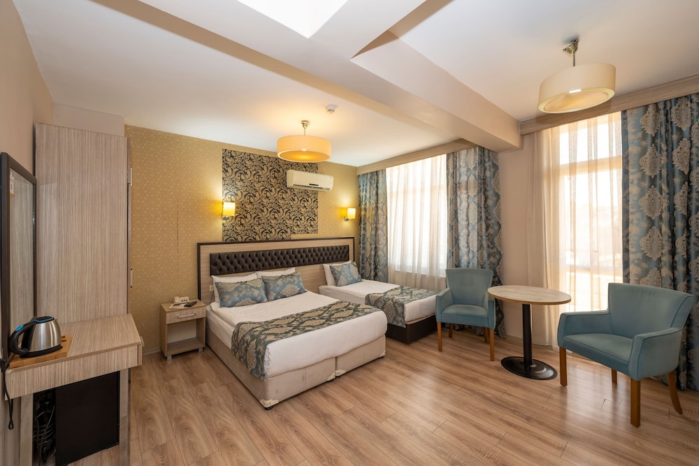 TUGRA HOTEL 22/65