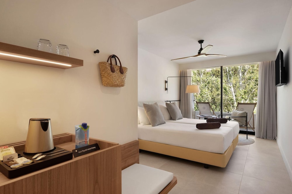 غرفة بريميوم بسرير مزدوج بشرفة، Inmood Aucanada Hotel 2/7