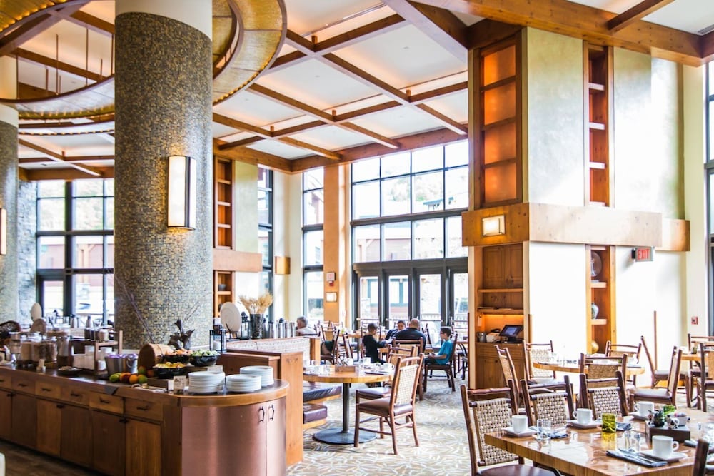 The Lodge At Spruce Peak 77/83