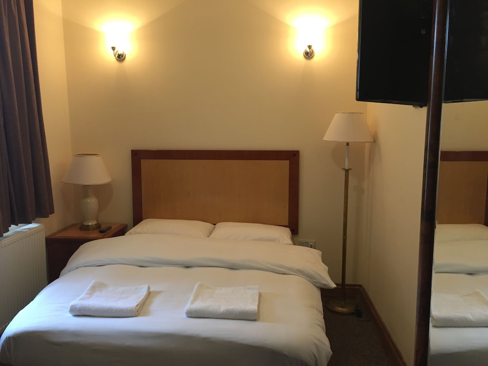 London Shelton Hotel, Finsbury Park 10/51