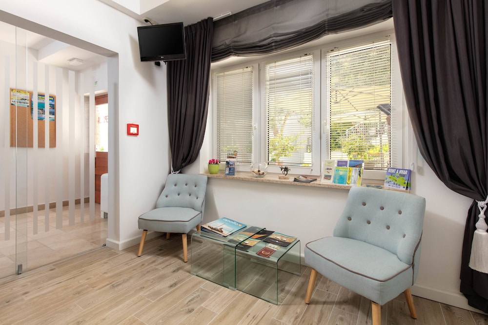 Pharia Aparthotel 11/61