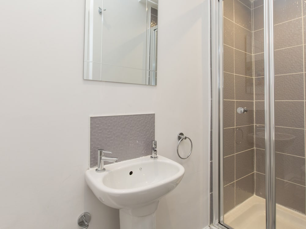 Townhouse Plus @ 40 West St 40/50