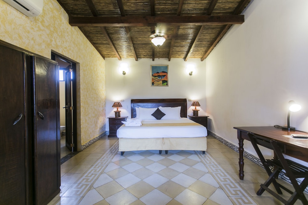 Casa del Consulado 19/56