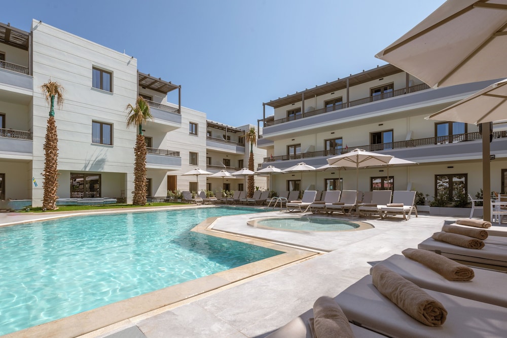Summer Dream Hotel Apartments 44/50