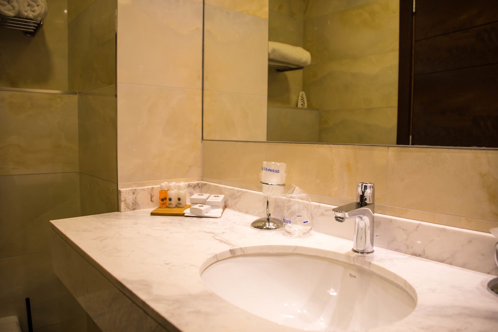 Xenon Hotel 47/50