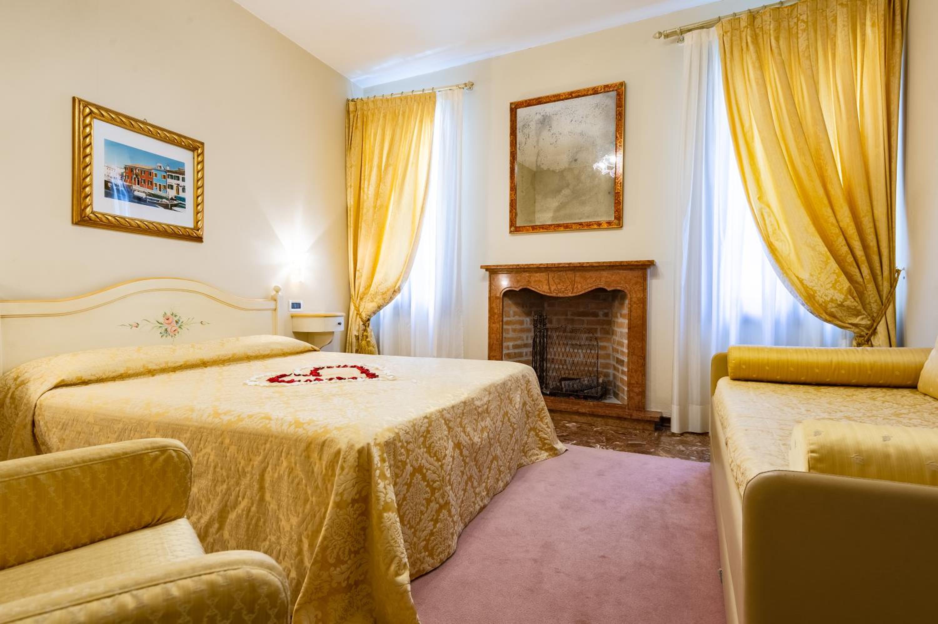 Hotel Mercurio 18/56