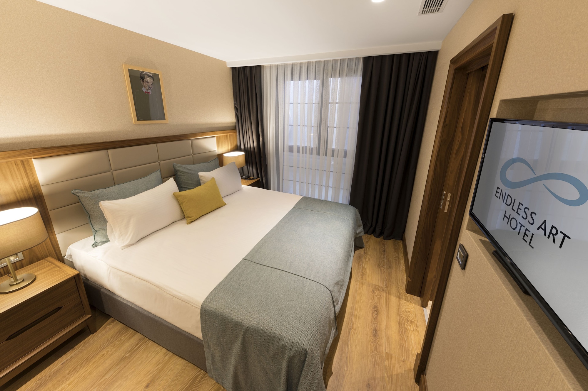 ECONOMY, DOUBLE OR TWIN BED