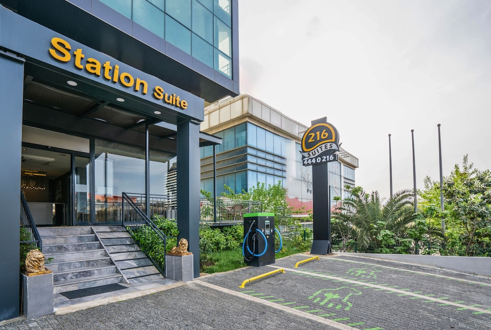 216 Station 30/41
