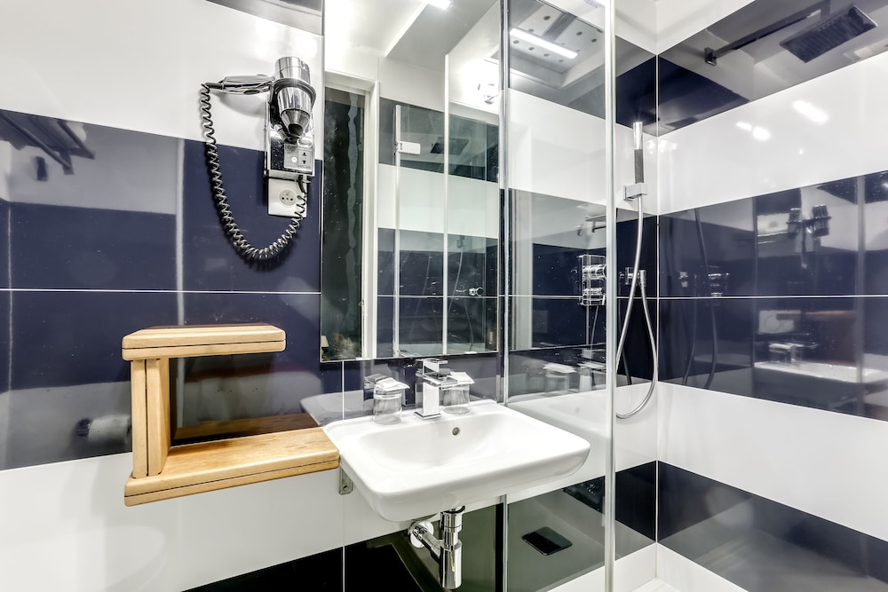 HOTEL OPERA MAINTENON 50/50