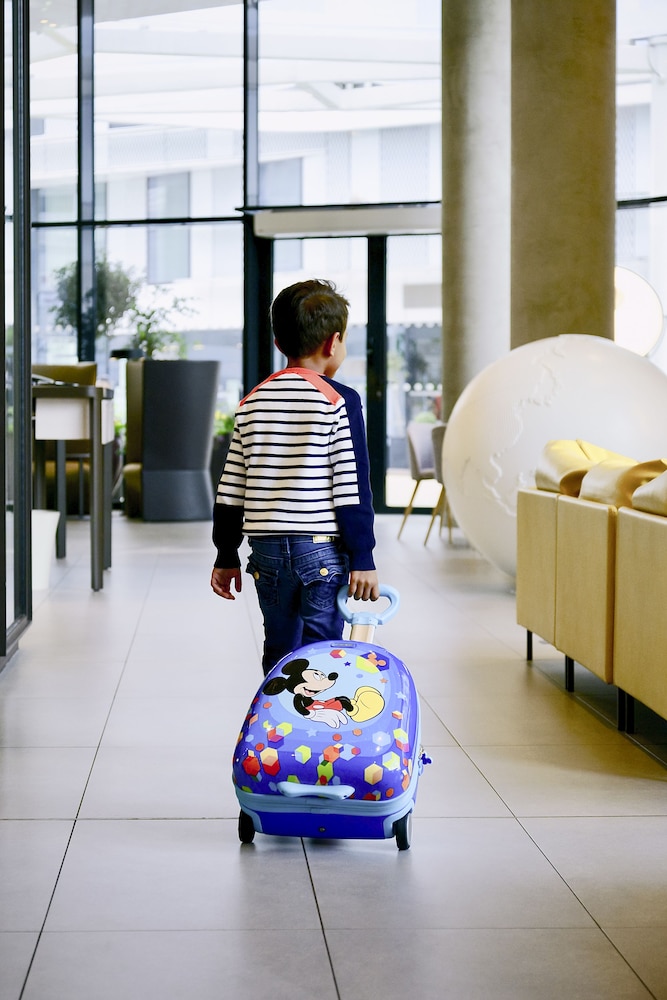 Lobby at Radisson Blu CDG Airport Terminal Hotel, Paris, TREMBLAY-EN-FRANCE