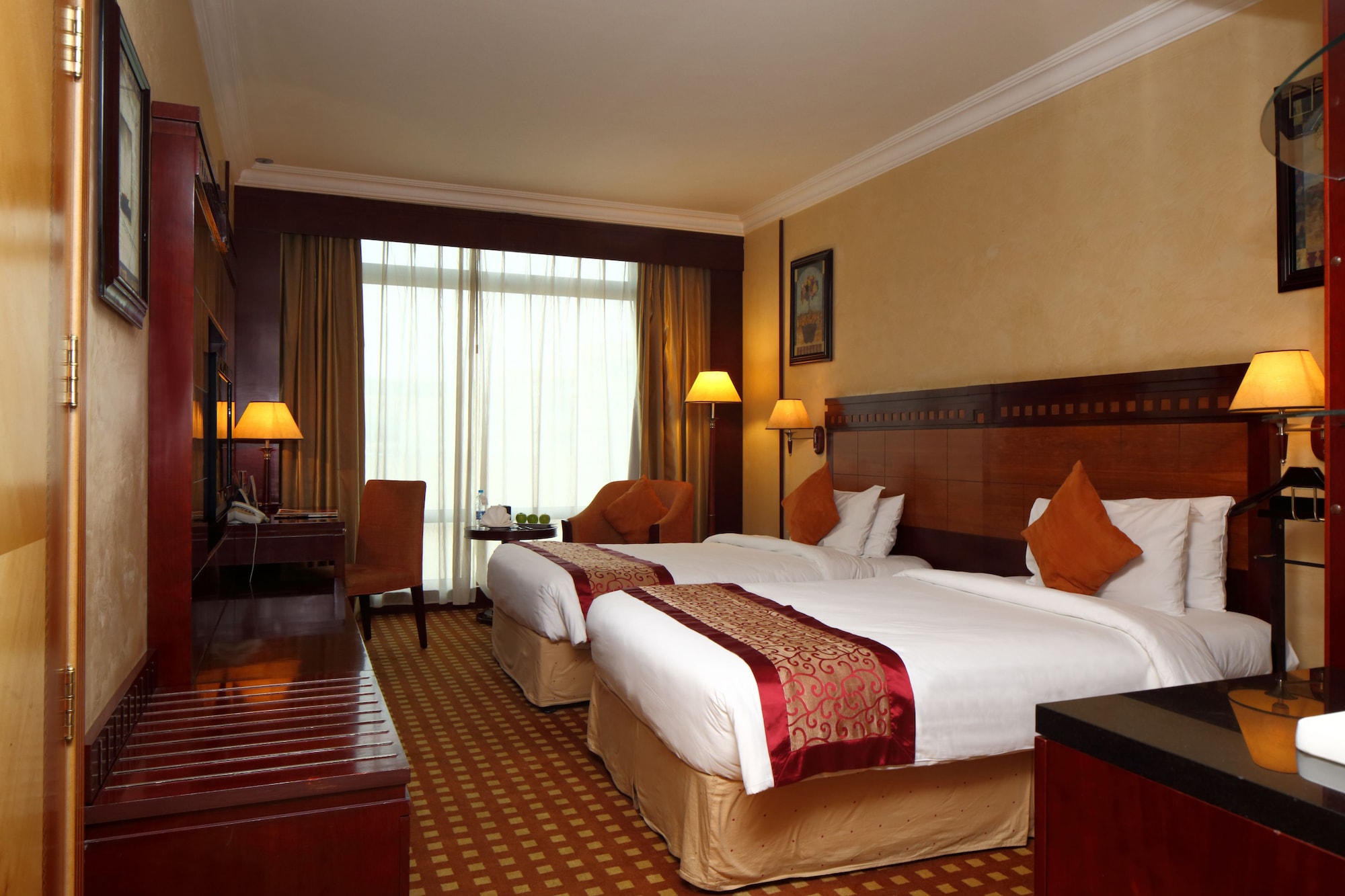 CLASSIC, SINGLE BED, CITY VIEW