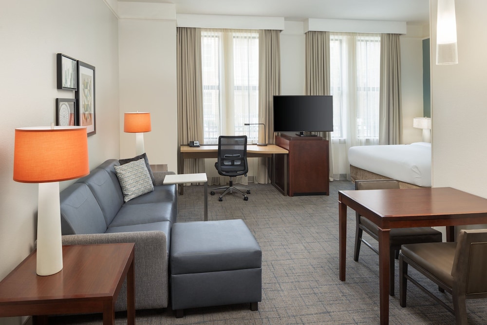 Residence Inn by Marriott Savannah Downtown/Historic District 26/50
