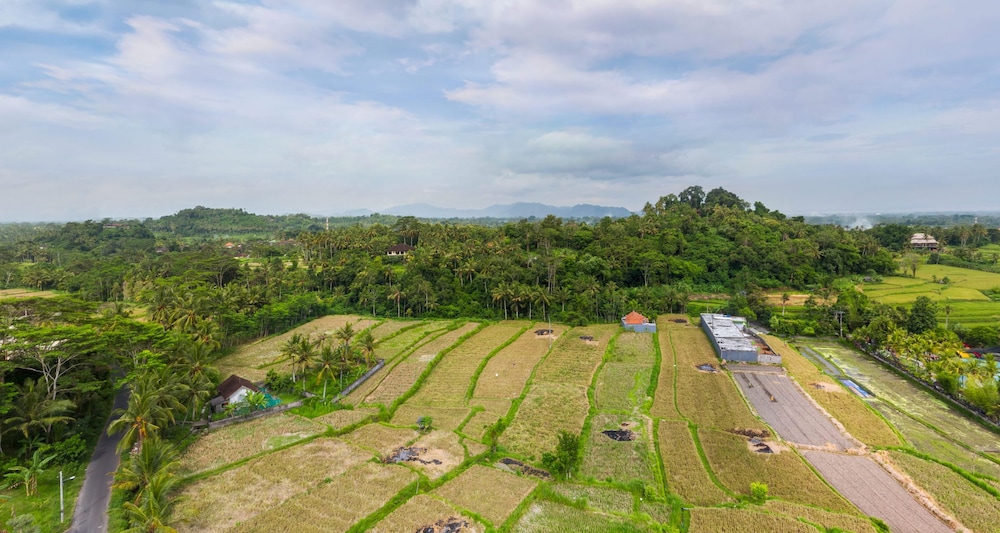 Wahyu Dewata Villa 20/50