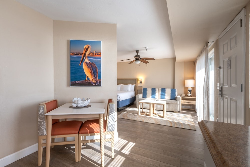 Southern California Beach Club 62/73