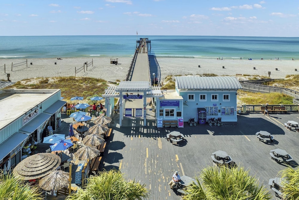 Beachside Resort 53/62