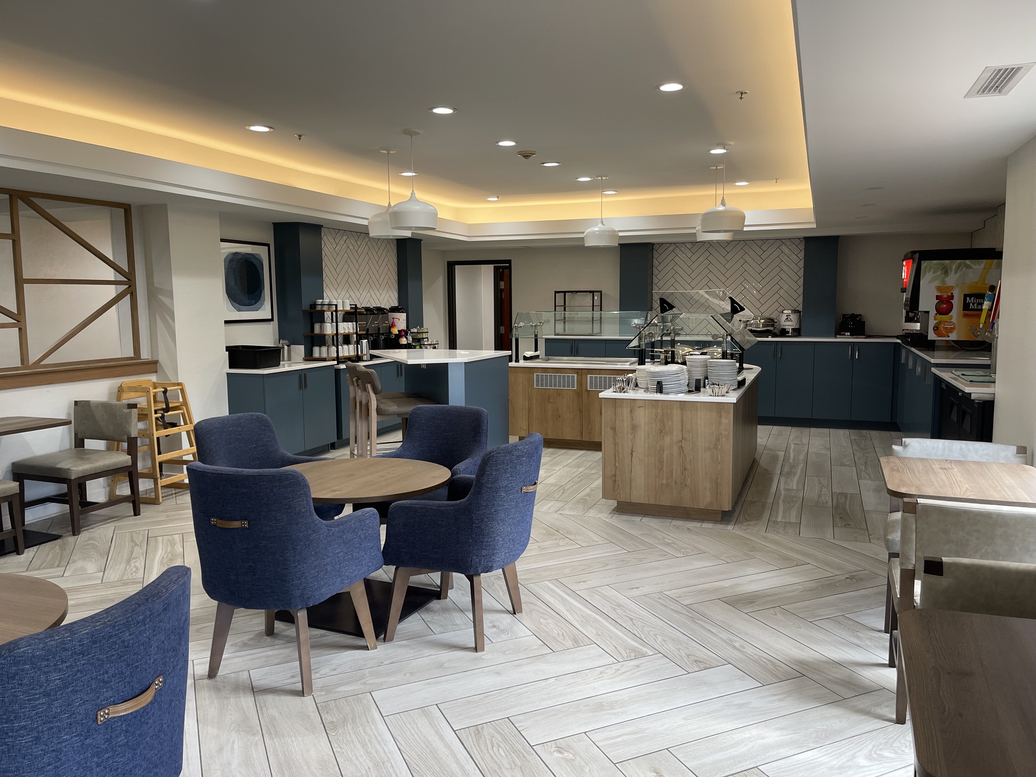 Staybridge Suites West Des Moines 64/76