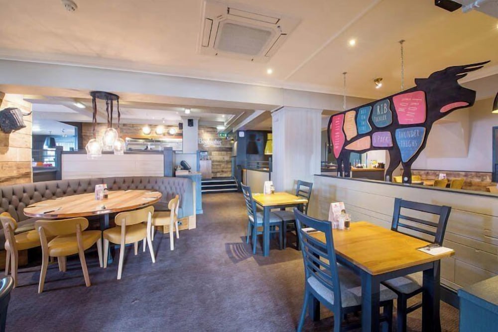 Premier Inn Rotherham East (M18/M1) 29/41