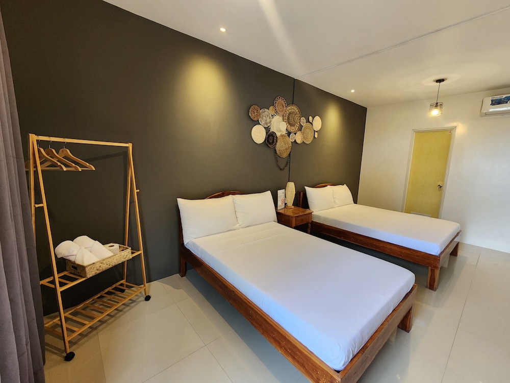 Susada's Inn 24/54