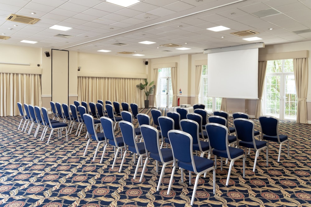 Basingstoke Hotel 37/50