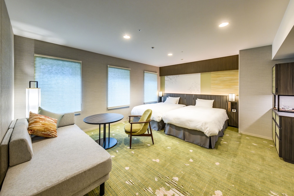 Deluxe, Twin Beds