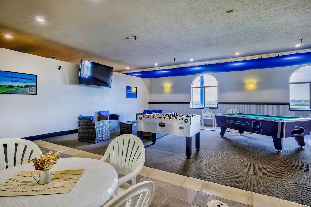 Motel6 Percival, IA 53/68