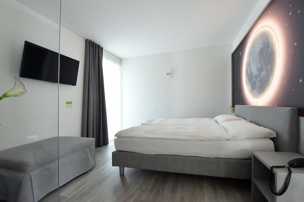 Ecohotel Primavera 15/72
