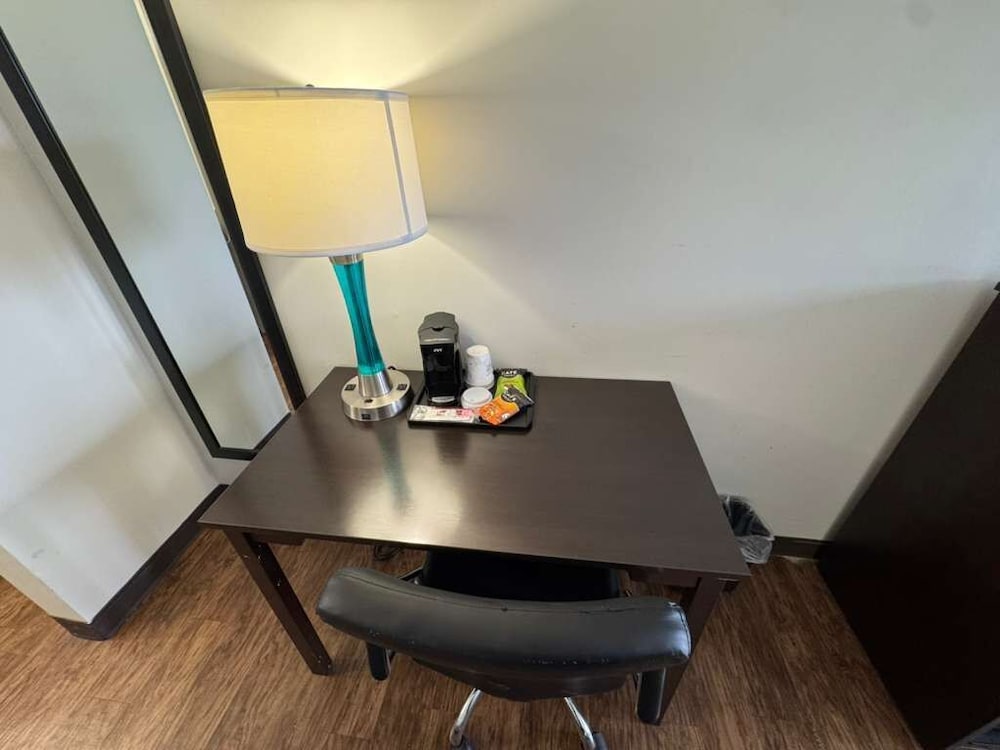 Days Inn by Wyndham Goldsboro 29/53