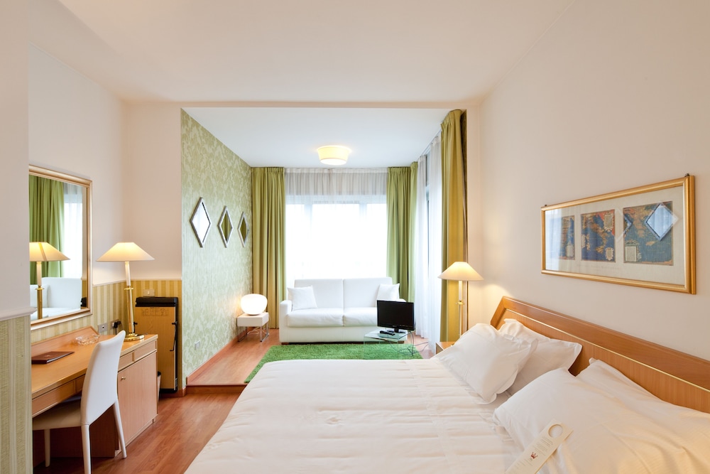 Hotel Nasco 11/62