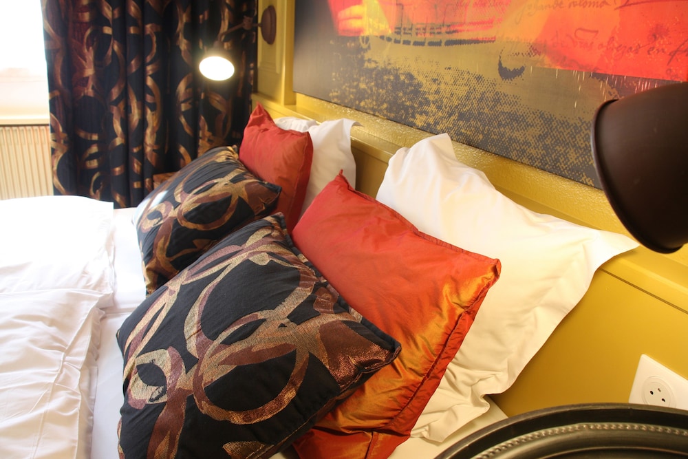 Hotel Roses Ex Hotel Aux Trois Roses 41/70