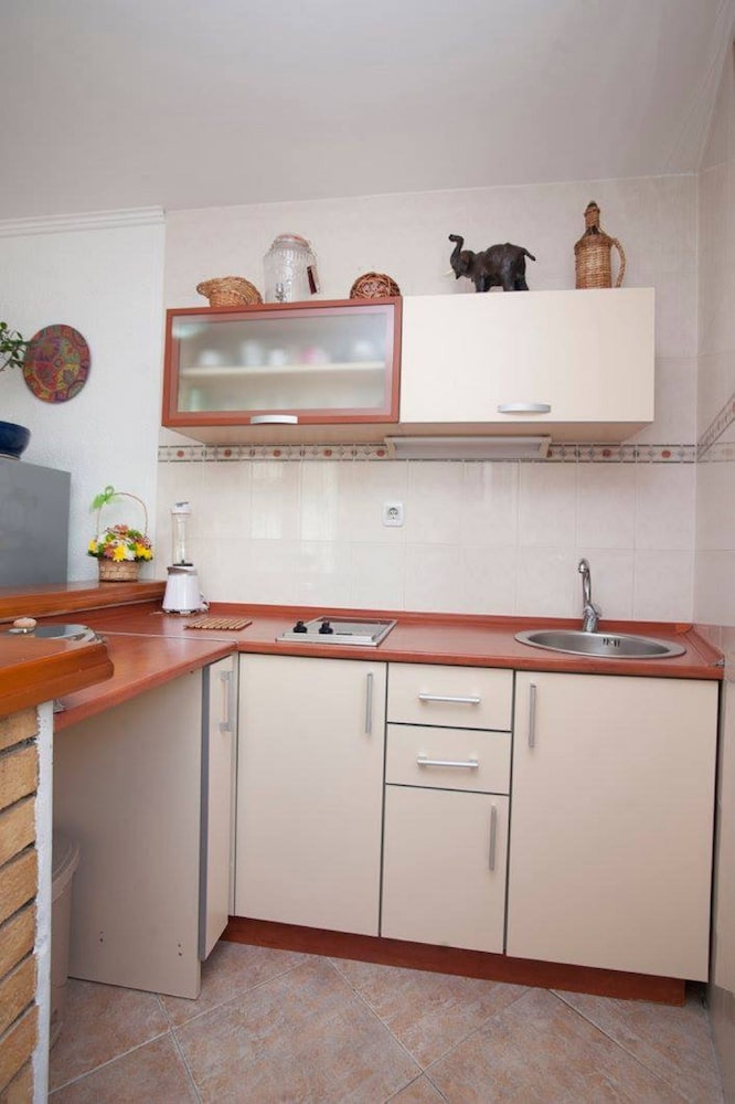 Guest House Medin 12/50